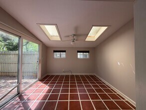 5945 Quail Hollow Rd in Charlotte, NC - Building Photo - Building Photo