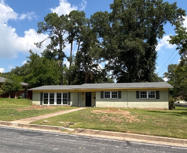 property at 522 Dartmouth Dr
