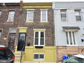 2122 McClellan St in Philadelphia, PA - Building Photo - Building Photo