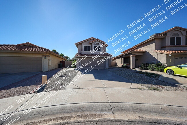 property at 4135 E Woodland Dr