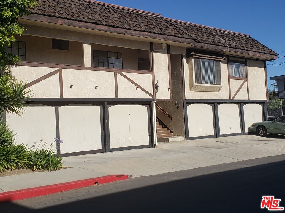 5170 N Columbus Ave-Unit -3 in Sherman Oaks, CA - Building Photo