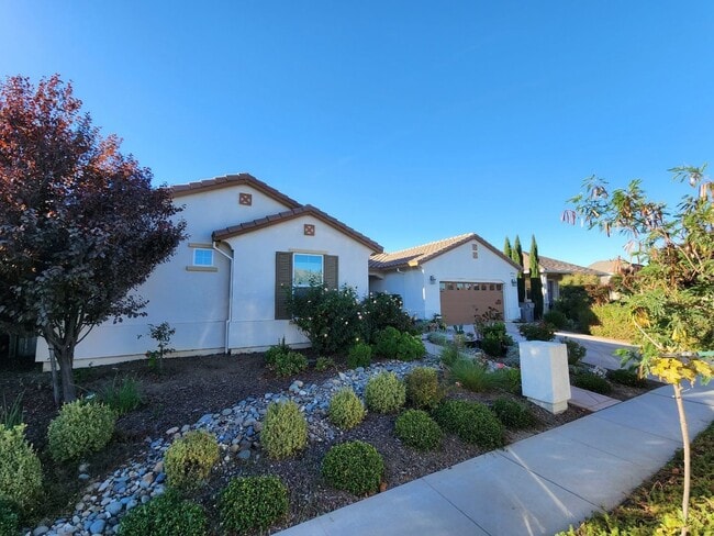 2706 Sweeney Dr in Woodland, CA - Building Photo - Building Photo