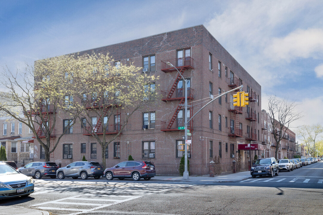 2080 77th St in Brooklyn, NY - Building Photo