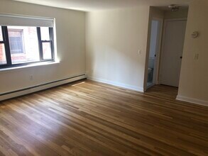 46 Harvard Ave, Unit 2 in Brookline, MA - Building Photo - Building Photo