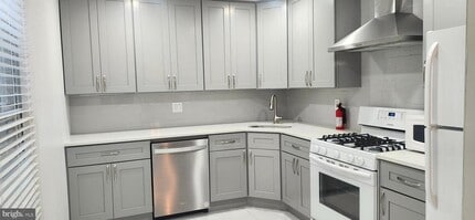 69 Cheverny Ct in Hamilton Township, NJ - Building Photo - Building Photo