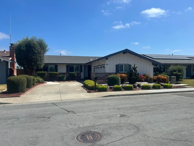 property at 35432 Baldwin Pl