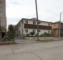 1237 N Mansfield Ave in Los Angeles, CA - Foto de edificio - Building Photo