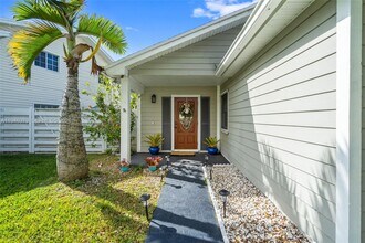 15006 SW 141st Ct in Miami, FL - Building Photo - Building Photo