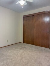 2458 SE 53rd Ave in Hillsboro, OR - Building Photo - Building Photo