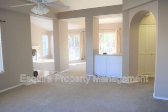 468 Shelburne Ln in Simi Valley, CA - Building Photo - Building Photo