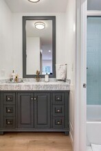 141 S Clark Dr in West Hollywood, CA - Building Photo - Building Photo