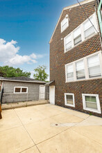 2706 S Kolin Ave in Chicago, IL - Building Photo - Building Photo