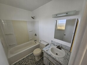 4800 NW 24th Ct in Lauderdale Lakes, FL - Building Photo - Building Photo