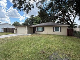 2718 Sunrise Ct in Orlando, FL - Building Photo