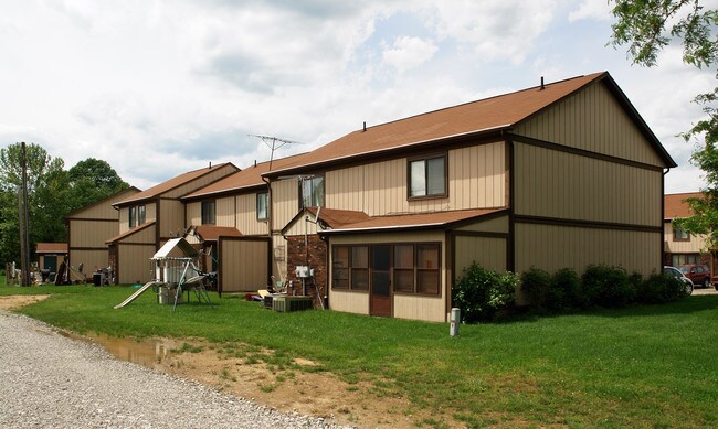 Teays Pointe Town Home in Scott Depot, WV - Building Photo - Building Photo