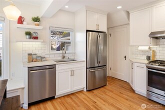 9716 Dayton Ave N in Seattle, WA - Building Photo - Building Photo