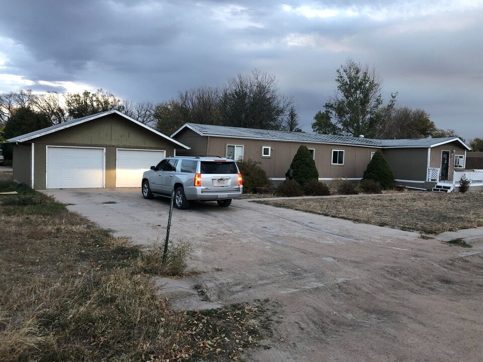 605 N Custer Ave in Fleming, CO - Building Photo