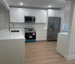16561 Blatt Blvd in Weston, FL - Building Photo - Building Photo