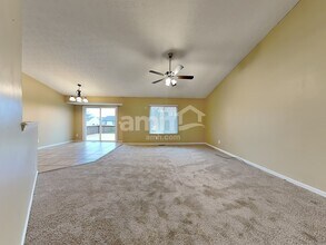 1365 Lamplighter Ln in Fairborn, OH - Building Photo - Building Photo
