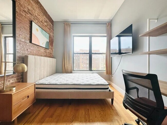 property at 33 Lenox Rd