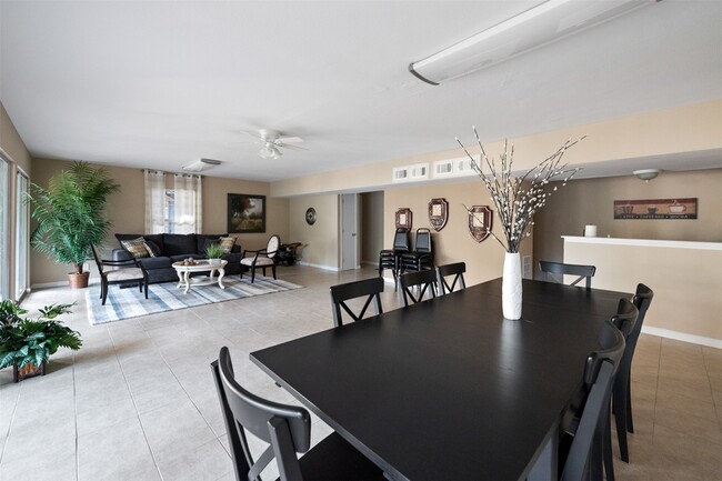 property at 3131 Southwest Fwy