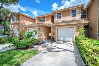 10112 Royal Palm Blvd in Coral Springs, FL - Building Photo - Building Photo