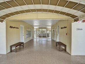 2866 NE 30th St in Fort Lauderdale, FL - Building Photo - Building Photo