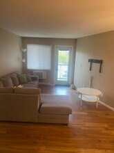 215-215 Greenway Crescent W in Winnipeg, MB - Building Photo - Building Photo