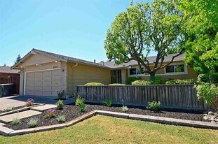 6256 Guyson Ct in Pleasanton, CA - Building Photo