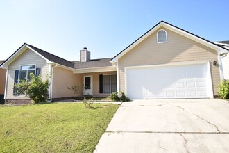 322 Porterfield Ct in Fayetteville, NC - Foto de edificio - Building Photo