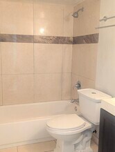 20400 NW 7th Ave in Miami Gardens, FL - Building Photo - Building Photo