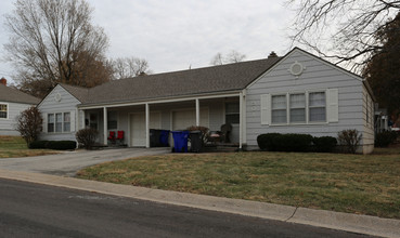 Navy Hill Duplexes in Olathe, KS - Building Photo - Building Photo