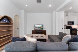 186 Cheswood Forest Dr in Montgomery, TX - Foto de edificio - Building Photo