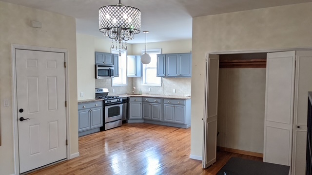 6145 56th Ave, Unit 2 in Maspeth, NY - Building Photo