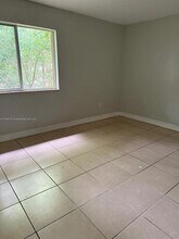 650 SW 11th St in Homestead, FL - Building Photo - Building Photo