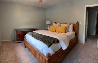 408 Halia Crest in Mount Vernon, IL - Building Photo - Building Photo