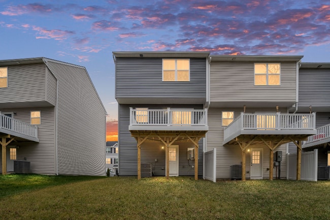 7263 Congressional Cir in Ruther Glen, VA - Building Photo - Building Photo