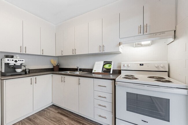 2740 Jane Street in Toronto, ON - Building Photo - Building Photo