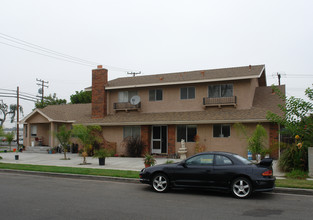 7741 15th St in Westminster, CA - Foto de edificio - Building Photo