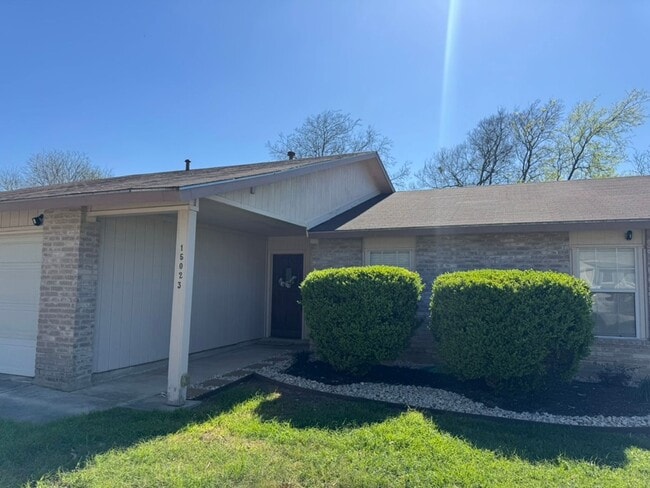 15023 Beavers Run in San Antonio, TX - Building Photo - Building Photo