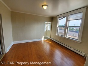 3804 Euclid Ave in East Chicago, IN - Building Photo - Building Photo