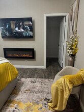 9049 Boston Springs Ave in Las Vegas, NV - Building Photo - Building Photo