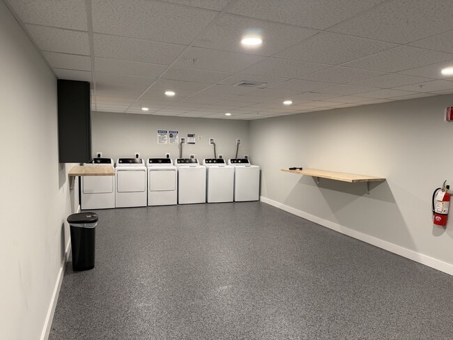 32 Main St in Barnstable, MA - Building Photo - Building Photo