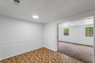 8432 NW 92nd St in Oklahoma City, OK - Building Photo - Building Photo