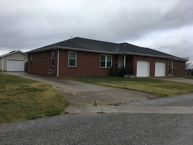 1910 Chris Ln-Unit -1910 Chris Lane in Joplin, MO - Building Photo - Building Photo