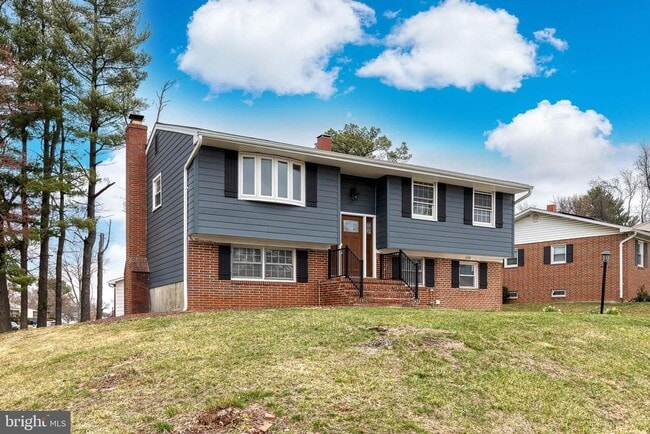 property at 3719 Brenbrook Dr