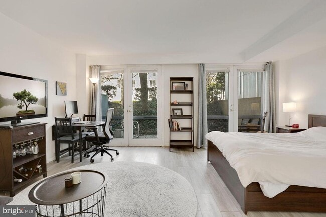 725 Delaware Ave SW in Washington, DC - Building Photo - Building Photo