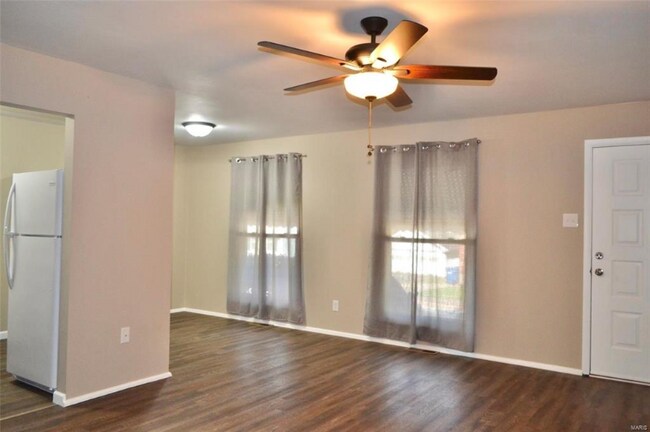 3740 Dixie Dr, Unit 3738 in St. Ann, MO - Building Photo - Building Photo