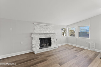 7 W Dory Dr in Little Egg Harbor Township, NJ - Building Photo - Building Photo