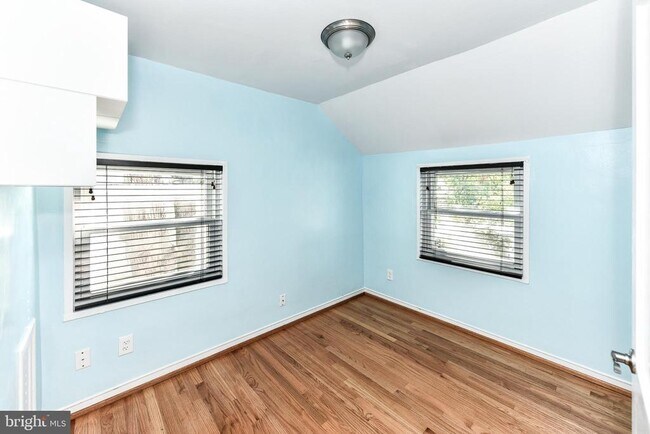 1028 S Edison St in Arlington, VA - Building Photo - Building Photo